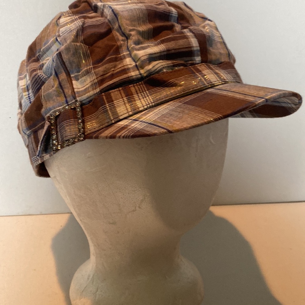 NWOT Four Women’s Caps - Picture 3 of 10